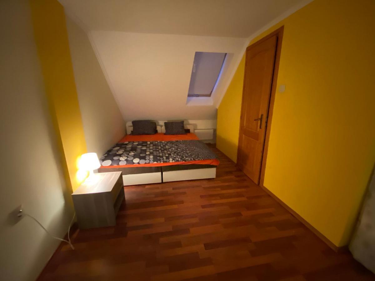 Mimi Apartman Apartment Gyula Bagian luar foto
