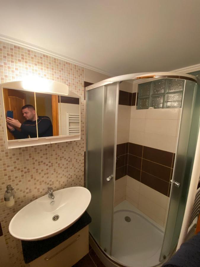 Mimi Apartman Apartment Gyula Bagian luar foto